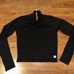 Vuori crop top - turtle neck style - with back zipper